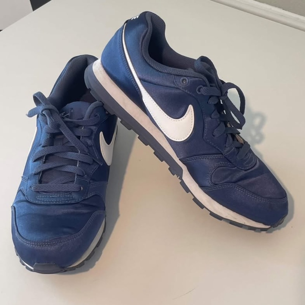 Nike MD Runner 2